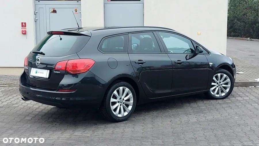 Opel Astra 1.4 Turbo 150 Jahre - 7