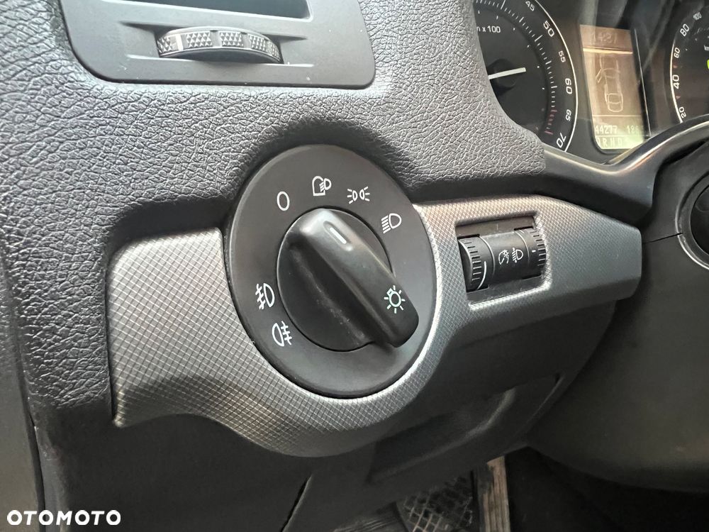 Skoda Octavia 2.0 FSI Automatik Ambiente - 21
