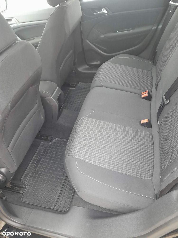 Peugeot 308 1.5 BlueHDi Allure Pack S&S - 15