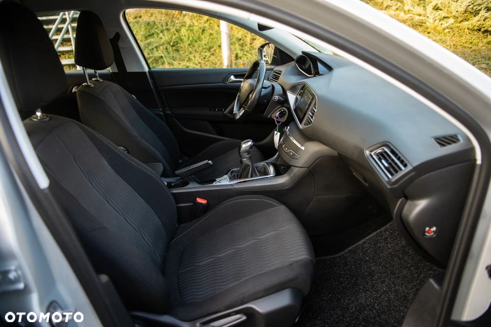 Peugeot 308 1.2 PureTech Access EU6 - 21