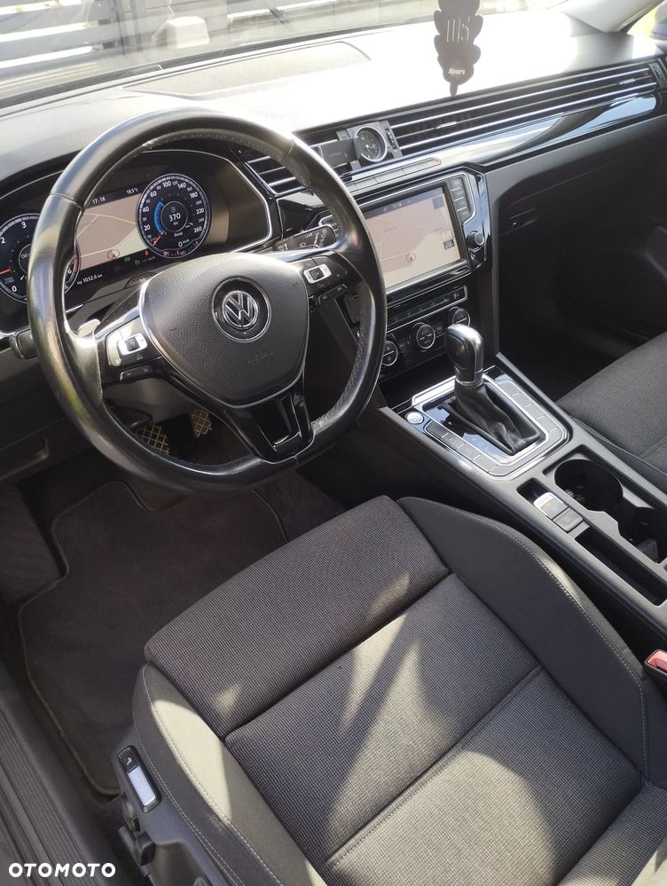 Volkswagen Passat 2.0 TDI SCR DSG Comfortline - 7