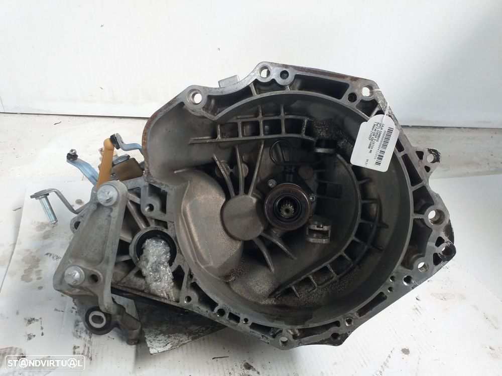 CAIXA DE VELOCIDADES OPEL CORSA D - 1