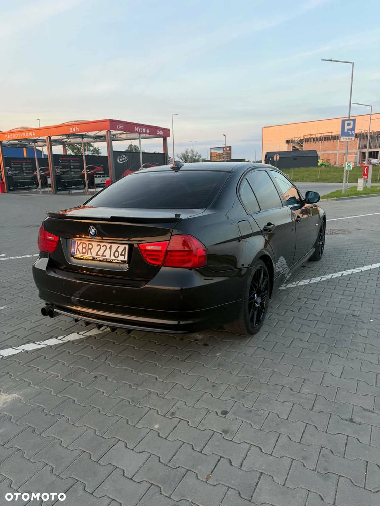 BMW Seria 3 320i - 7