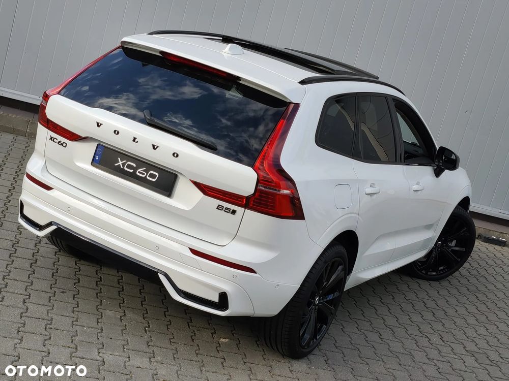 Volvo XC 60 B5 B AWD Ultimate Black Edition - 5
