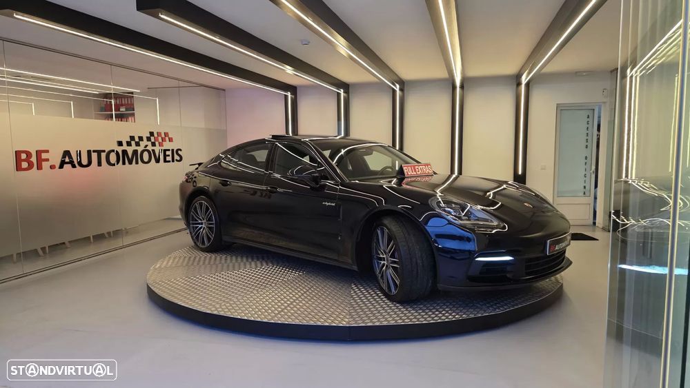 Porsche Panamera 4 E-Hybrid - 5