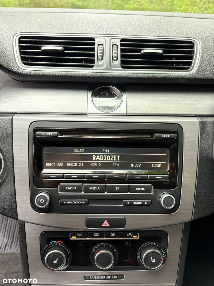 Volkswagen Passat 1.6 TDI BlueMotion - 15