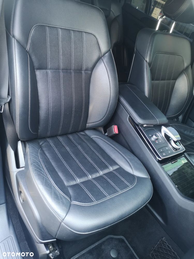 Mercedes-Benz GLS 400 4Matic 9G-TRONIC - 28