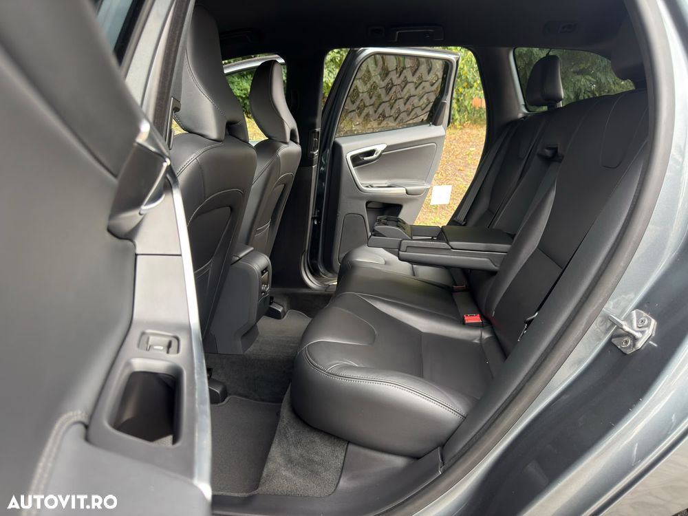 Volvo XC 60 D4 Geartronic Summum - 28