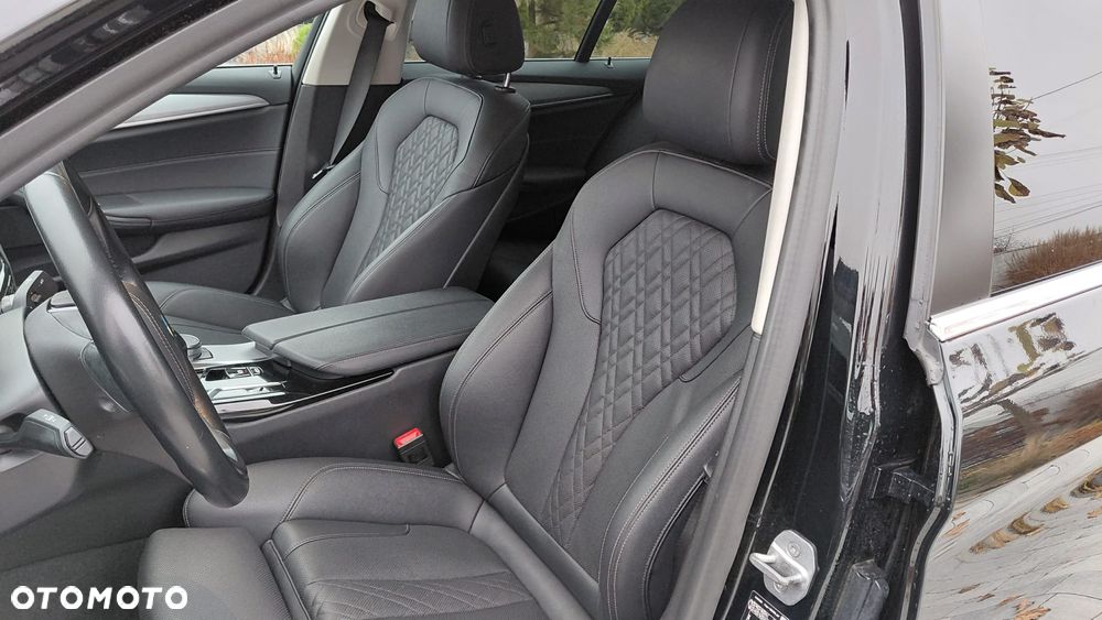 BMW Seria 5 518d Luxury Line - 25