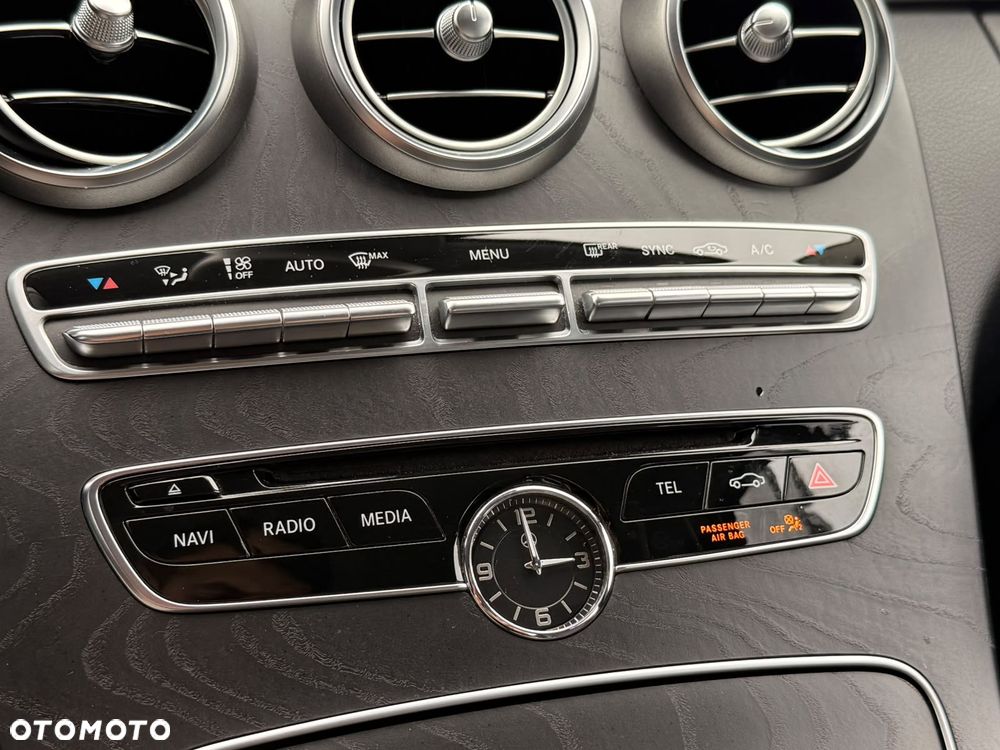 Mercedes-Benz Klasa C 200 4-Matic 7G-TRONIC - 15