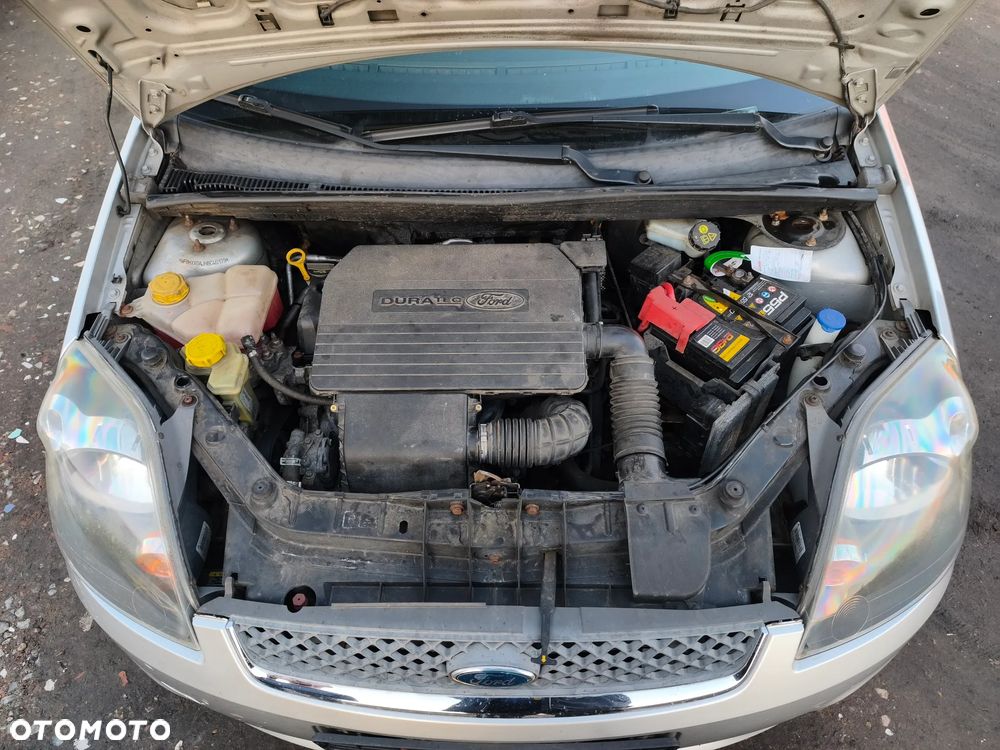 Ford Fiesta 1.3 Ghia - 19