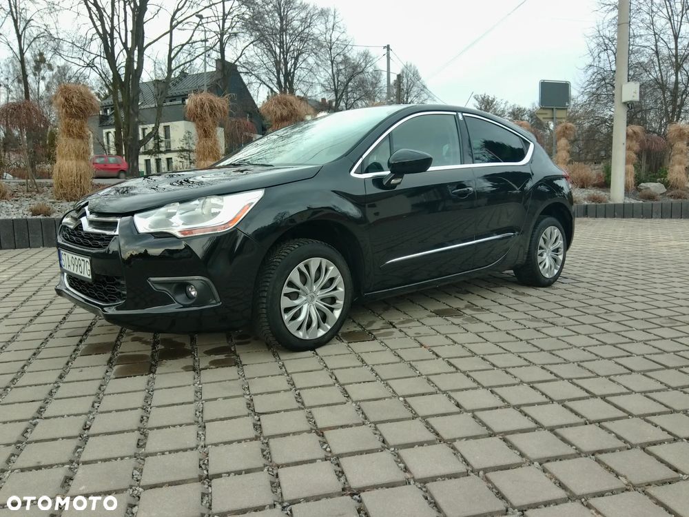 Citroën DS4 e-HDi 115 Urban Show - 1
