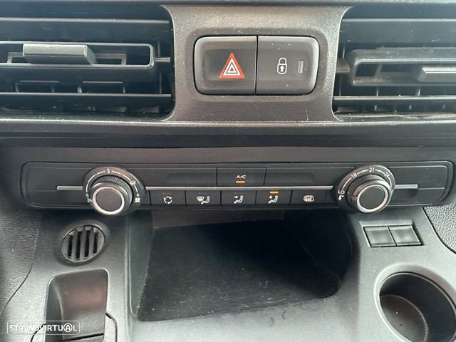 Opel COMBO LONGA 3 LUGARES CX.6V. - 12