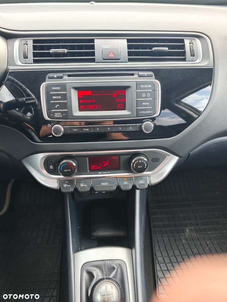 Kia Rio 1.2 Business Line Plus - 8