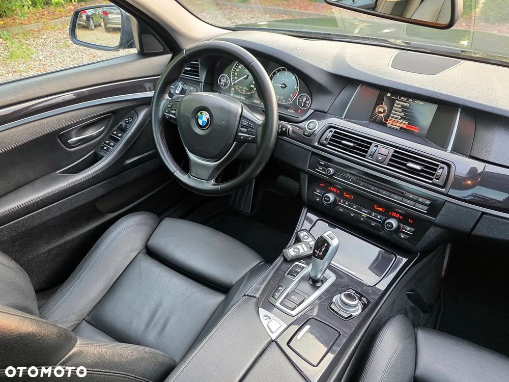BMW Seria 5 520d xDrive - 21