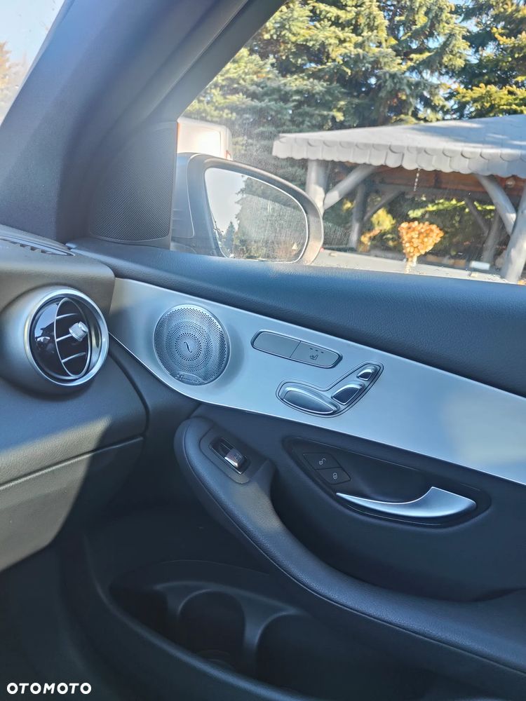 Mercedes-Benz GLC 300 4Matic 9G-TRONIC AMG Line - 19