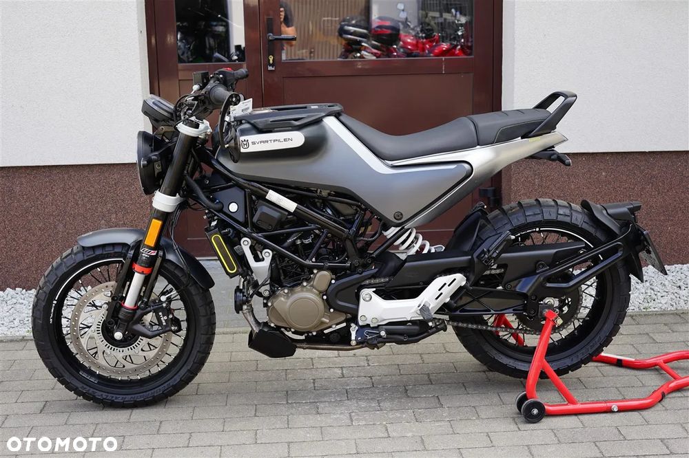 Husqvarna Svartpilen - 19