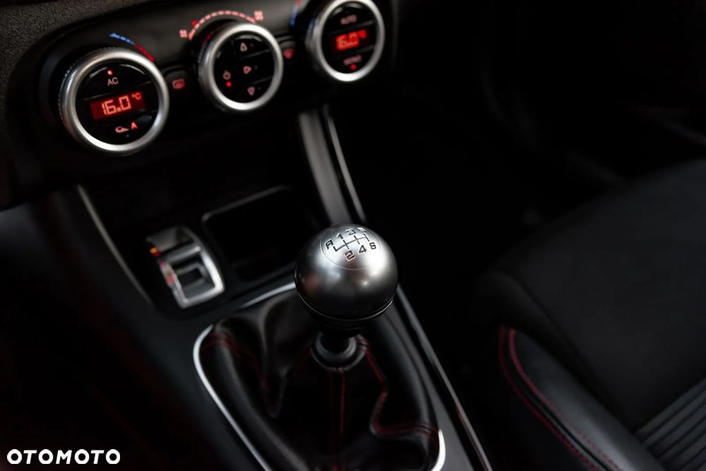 Alfa Romeo Giulietta 1.4 TB 16V Multiair Turismo - 38