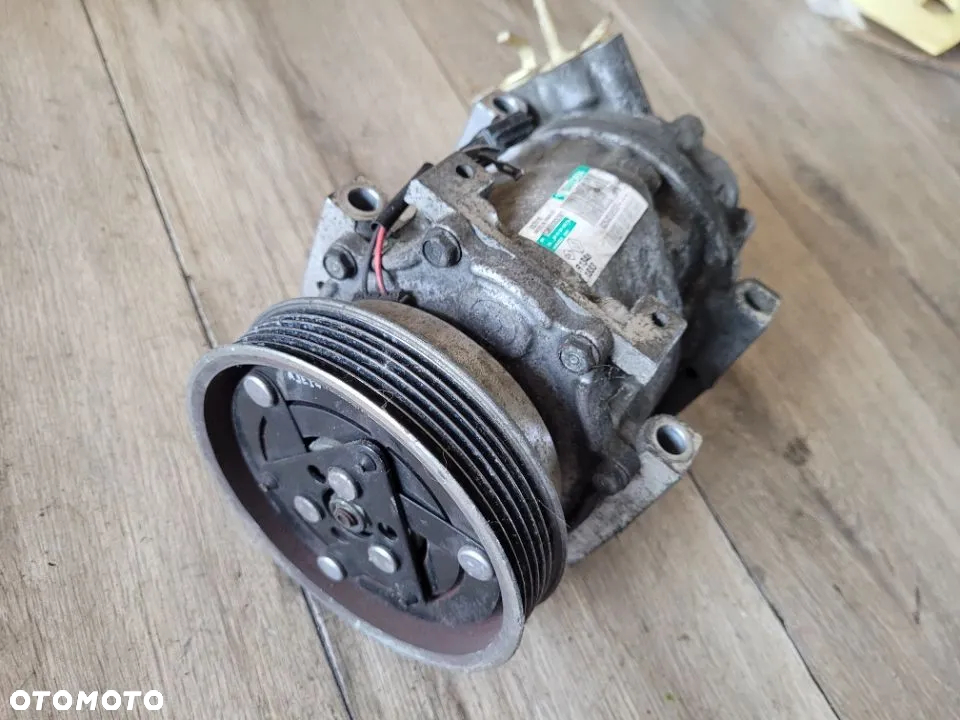 Sprężarka kompresor klimatyzacji Nissan Qashqai J10 1,5 DCI 926009865R - 3