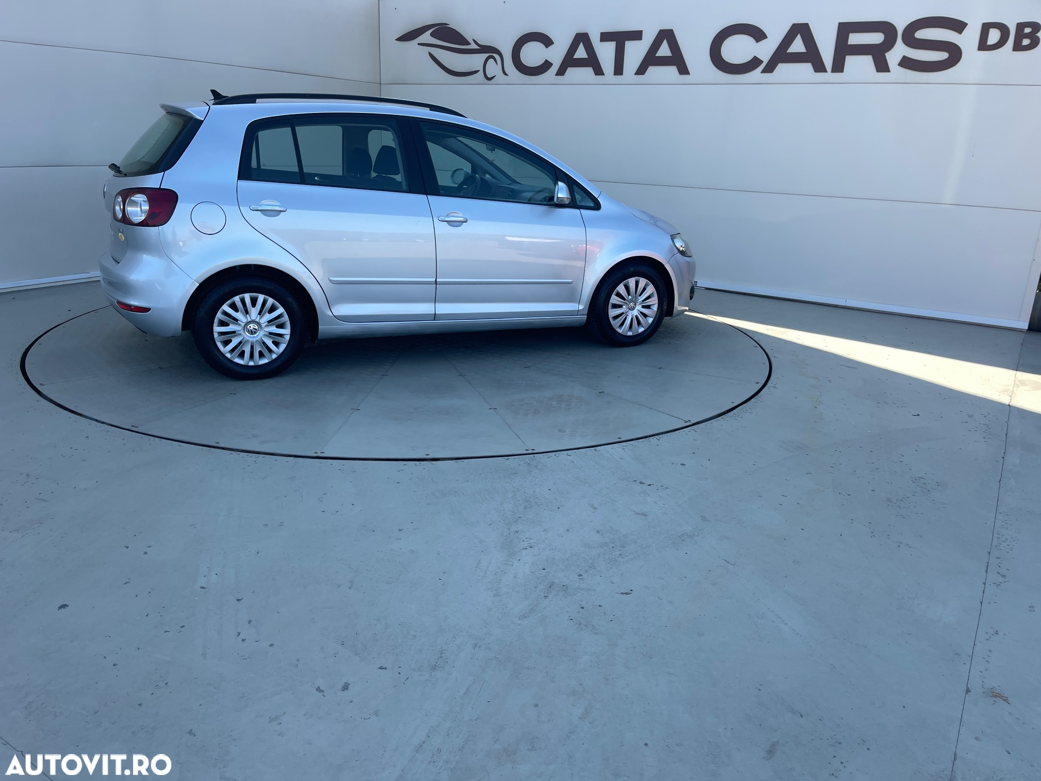Volkswagen Golf Plus 2.0 TDI Comfortline - 19