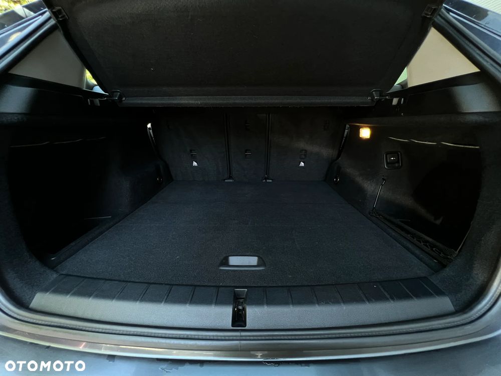 BMW X1 sDrive20d - 37