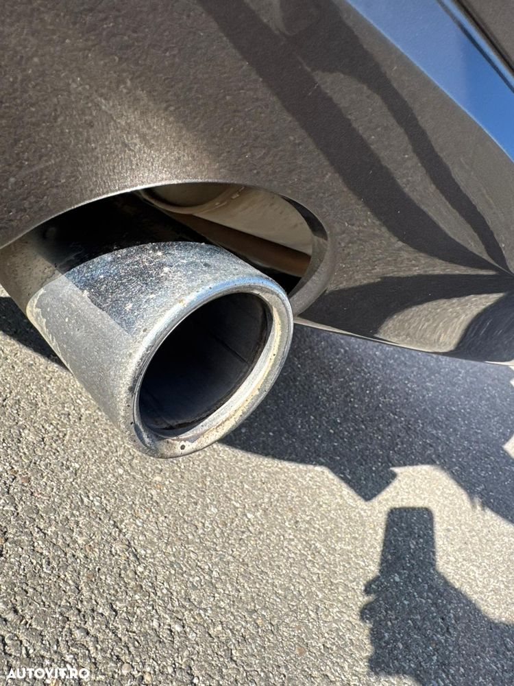 BMW Seria 3 320d - 4