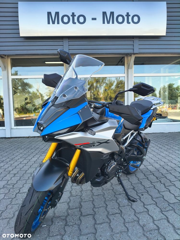 Suzuki GSX - 7