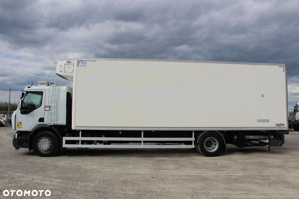 Renault D320 CHŁODNIA/*CARRIER* 1150mt /CHEREAU/TYLNE DRZWI / KAB.SYPIALNA/ EURO 6/*SERWIS FR*/ SUPER STAN - 5