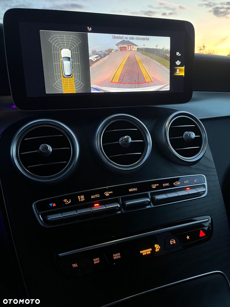 Mercedes-Benz GLC 220 d 4Matic 9G-TRONIC AMG Line - 25