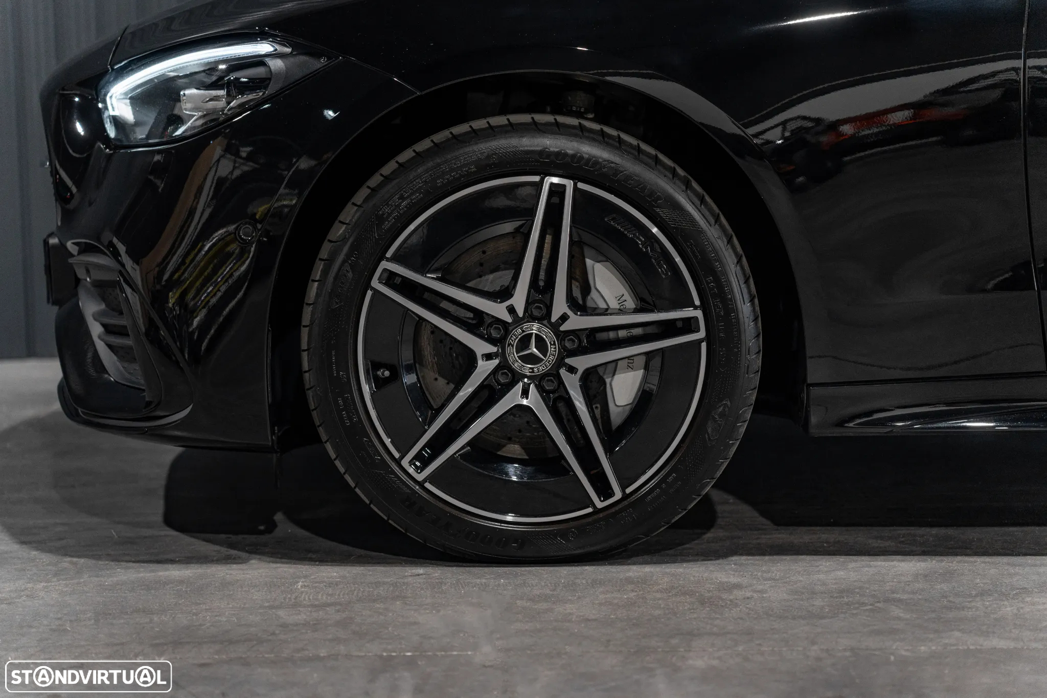 Mercedes-Benz C 300 e AMG Line - 32