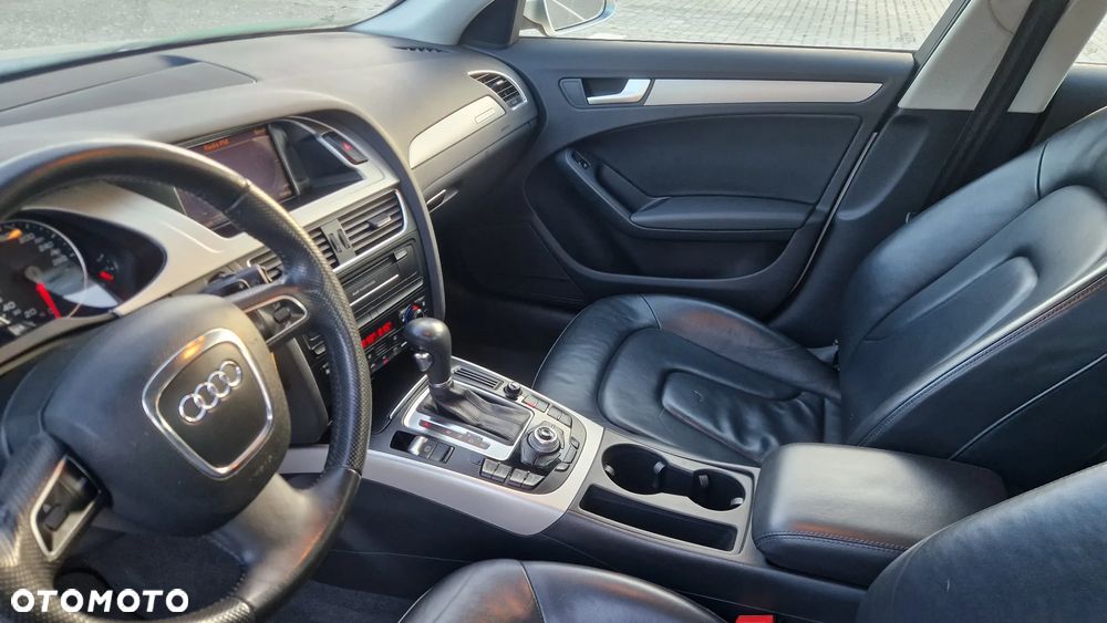 Audi A4 Limousine 2.0 TFSI quattro S tronic Ambiente - 4