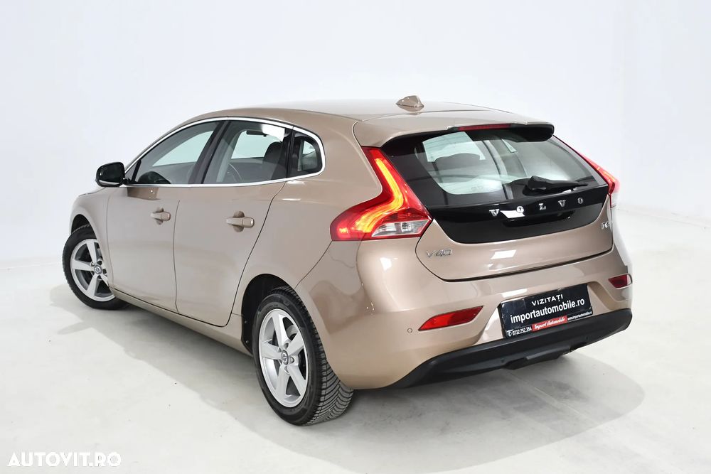 Volvo V40 D2 94g Summum - 13