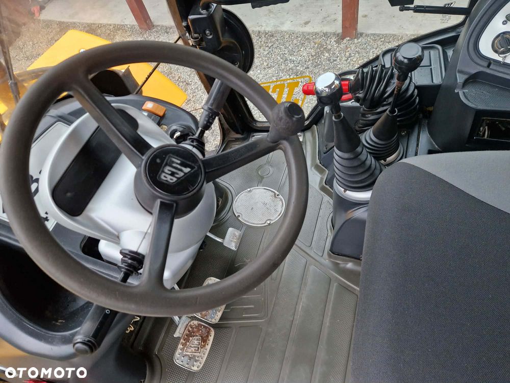 JCB 4CX - 15