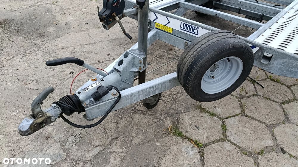 Lorries S222 2700RT - 3