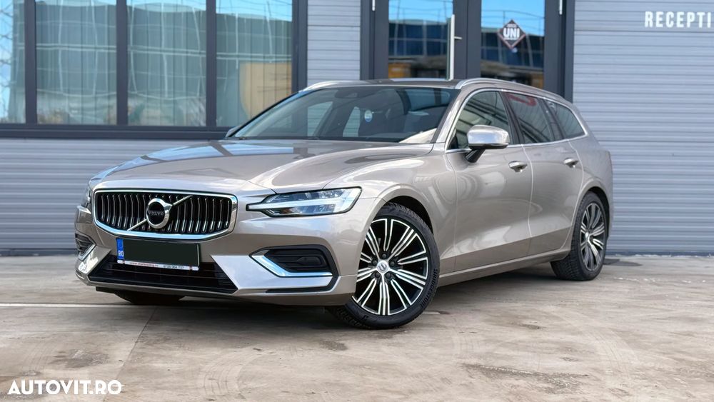 Volvo V60 D4 AWD Geartronic Momentum Pro - 4