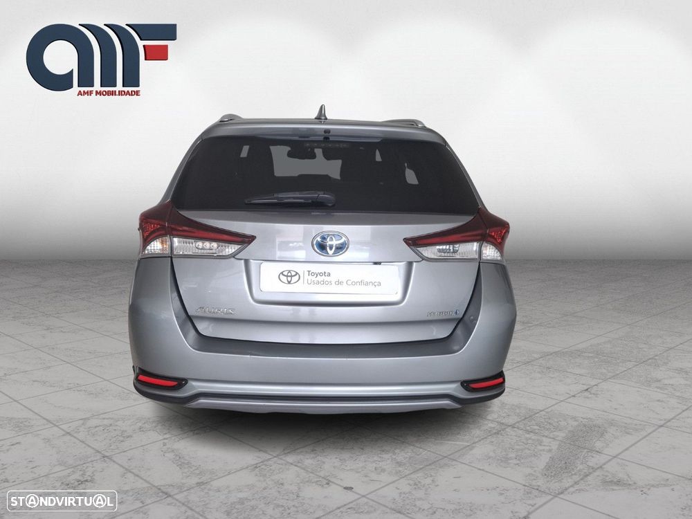 Toyota Auris Touring Sports 1.8 HSD Freestyle - 19