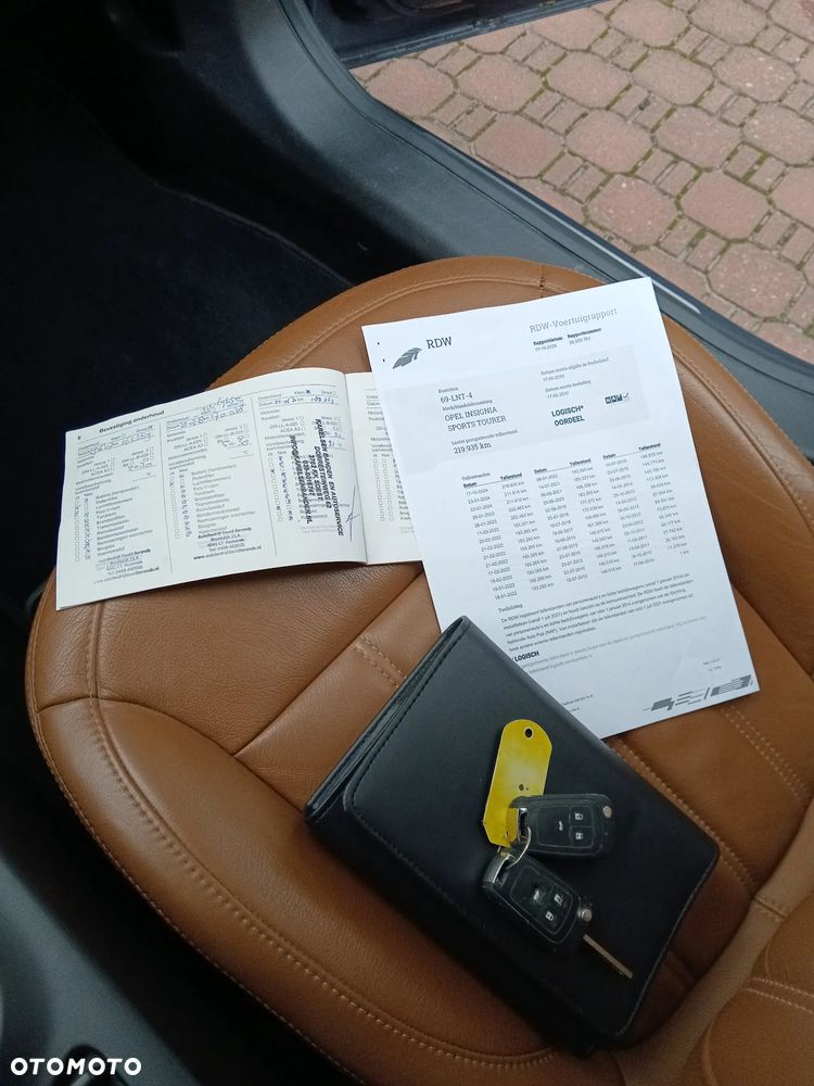 Opel Insignia - 21