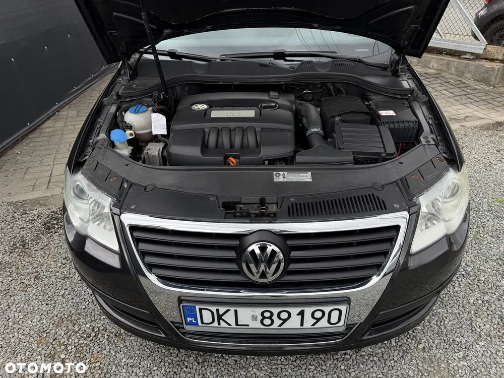 Volkswagen Passat 1.6 - 16