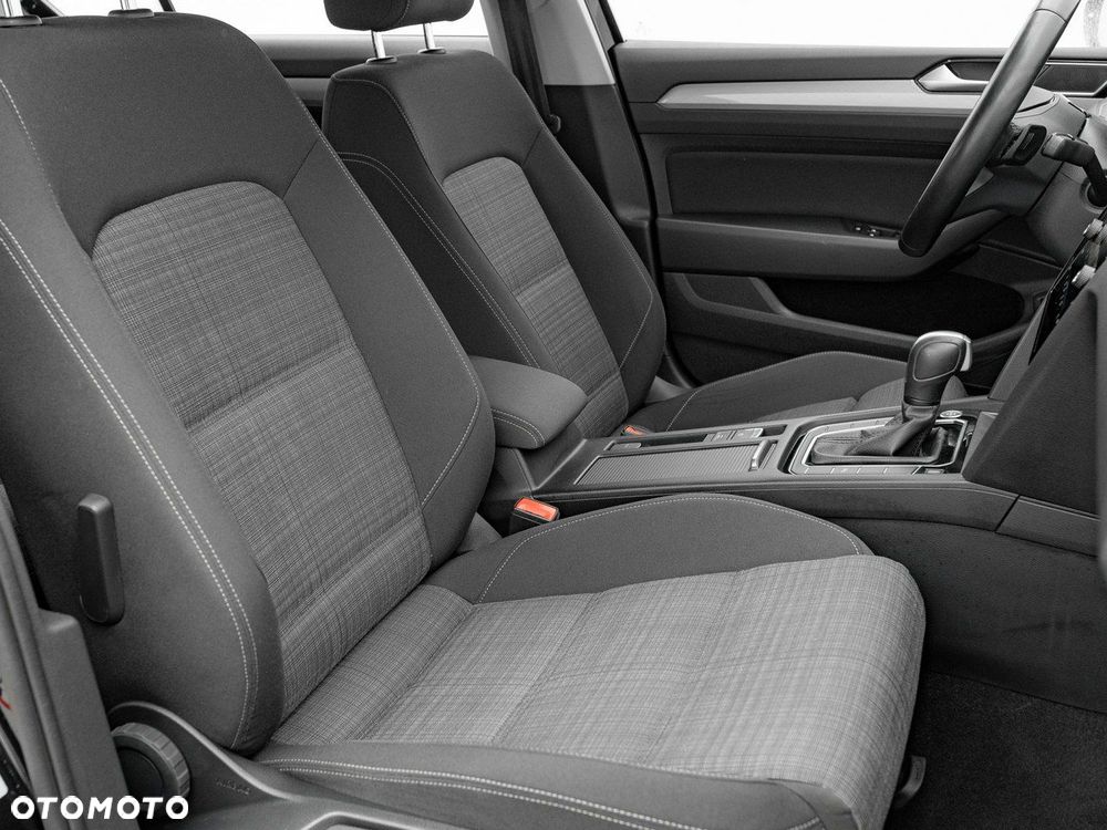 Volkswagen Passat 2.0 TDI EVO Business DSG - 32