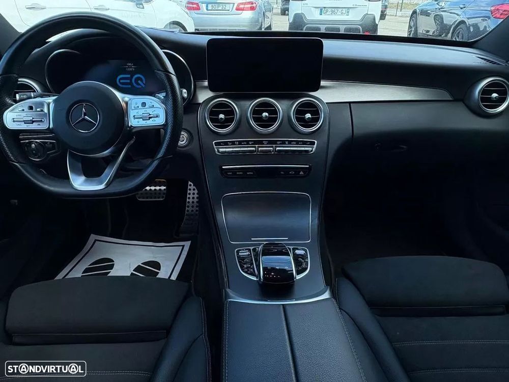 Mercedes-Benz C 300 — fotografia 11