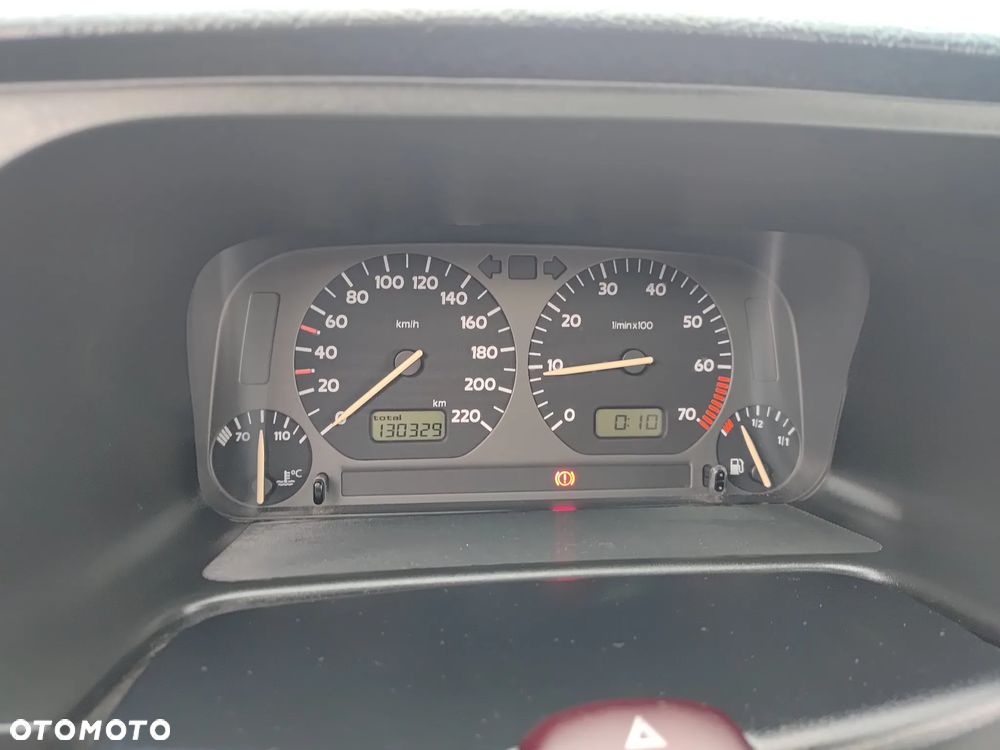 Volkswagen Golf 1.8 - 16