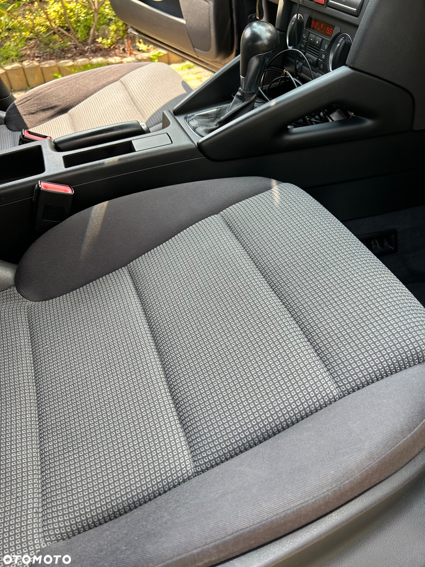 Audi A3 Sportback 1.9 TDI DPF S tronic Ambition - 9