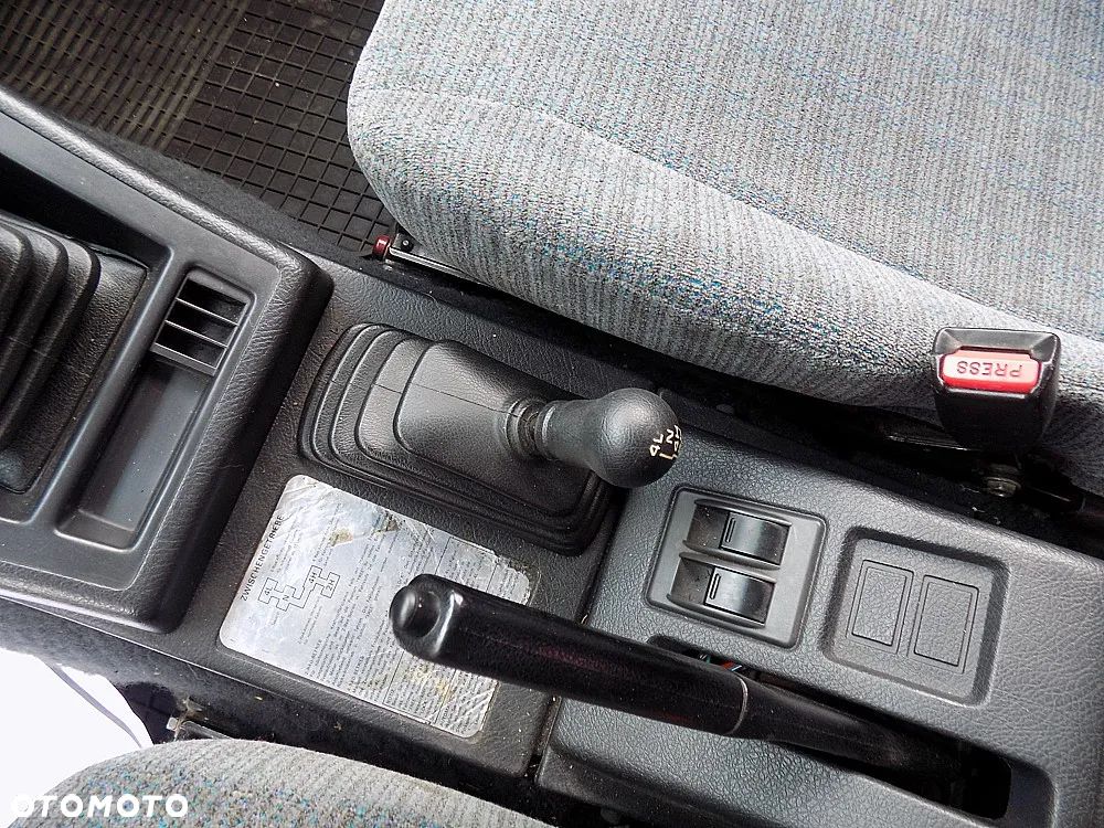 Suzuki Vitara 2.0 V6 Long - 12