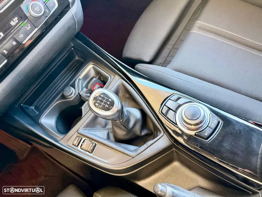 BMW 116 d EfficientDynamics Edition Sport Line - 18