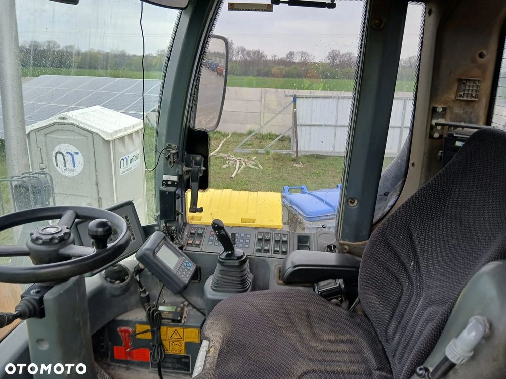 Liebherr - 7