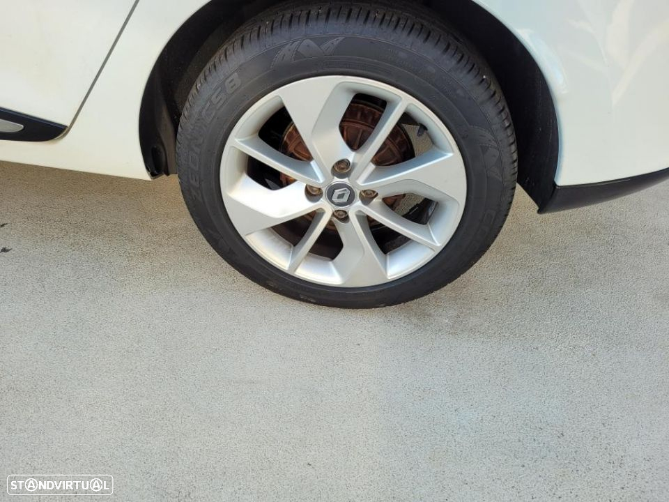 Renault Clio Break 2018 para peças - 4