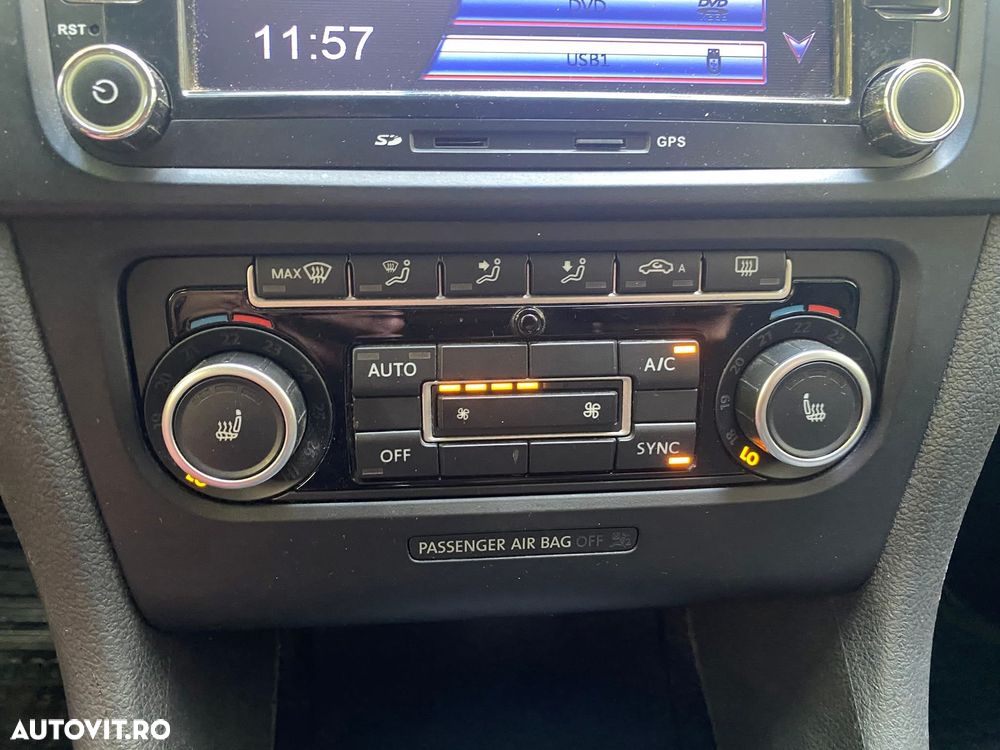 Volkswagen Golf - 14