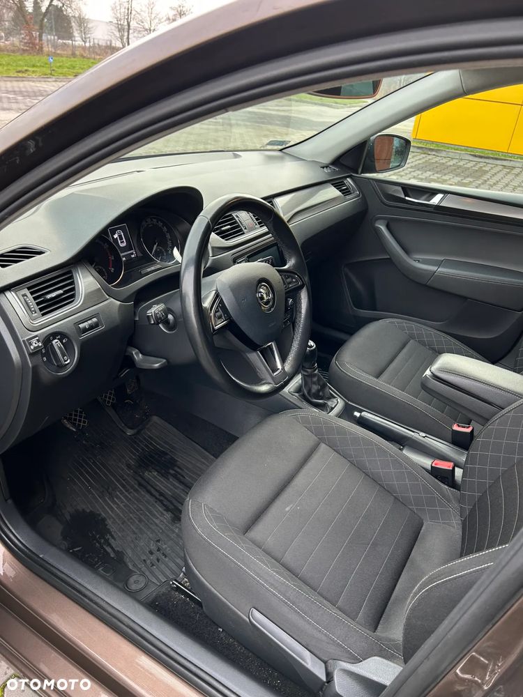 Skoda RAPID 1.0 TSI Style - 23