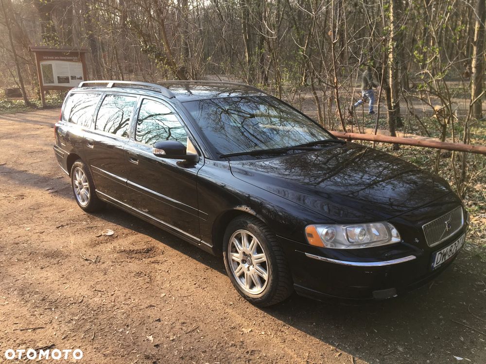 Volvo V70 D5 Momentum - 8