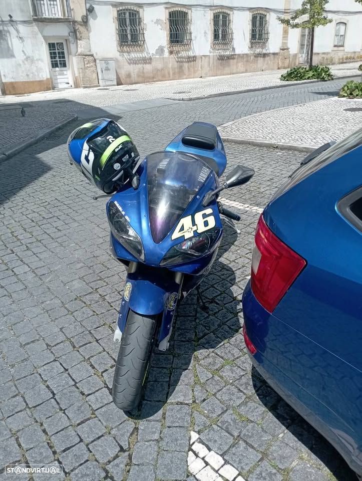Yamaha YZF R1 - 2